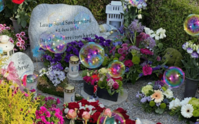 Englebarn og mor igen – et vinterportræt